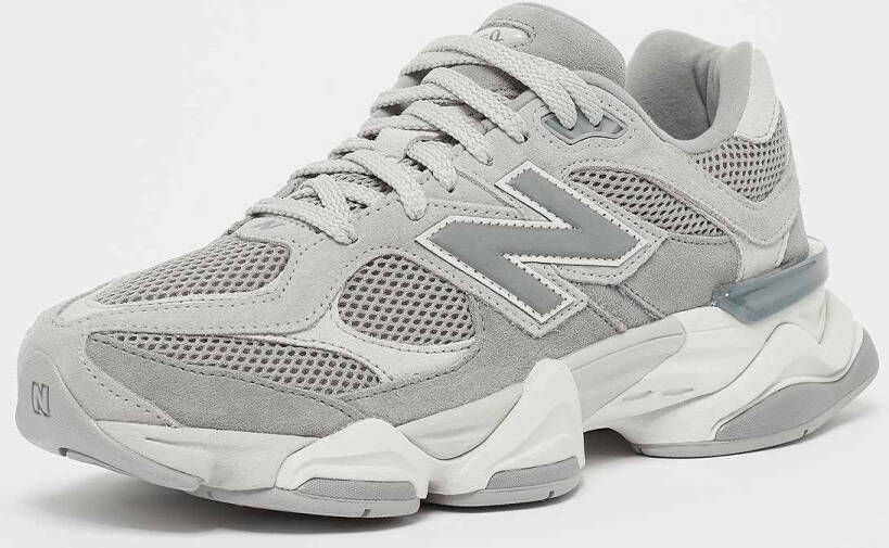 New Balance 9060 Lifestyle in grijs formaten: 42