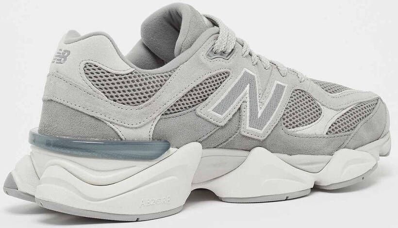 New Balance 9060 Lifestyle in grijs formaten: 42