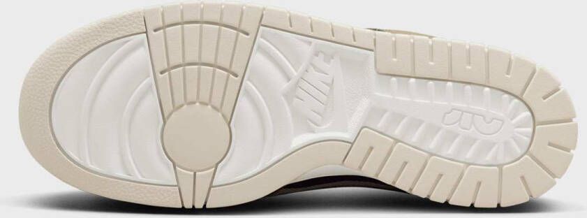 Nike Air Dunk Jumbo men beige Schoenen
