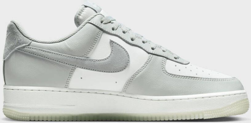 Nike Air Force 1 '07 LV8 Air Force 1 in wit formaten: 41