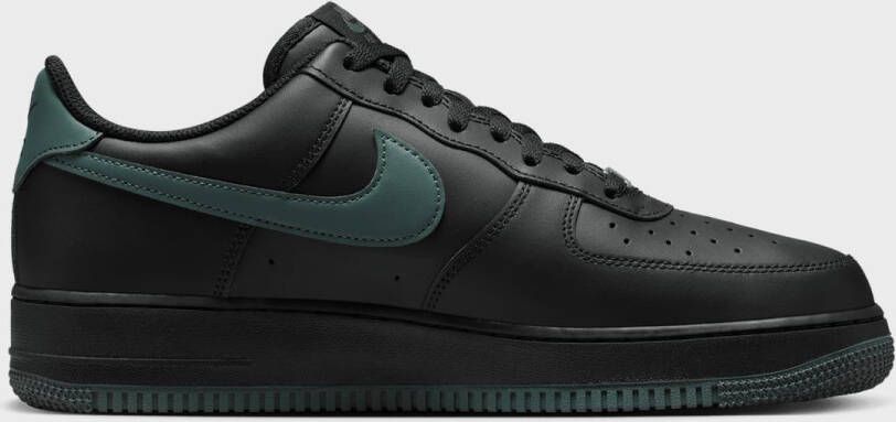 Nike Air Force 1'07 black vintage green Air Force 1 in zwart formaten: 40.5