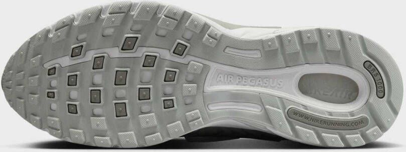 Nike Air Pegasus Wave Lifestyle in grijs formaten: 41