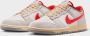 Nike Dunk Low Se Basketball Schoenen sail picante red photon dust maat: 42.5 beschikbare maaten:38.5 39 40.5 41 42.5 44.5 45 47 - Thumbnail 7