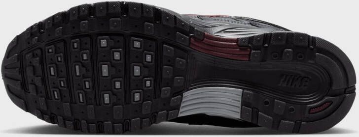 Nike WMNS P-6000 in zwart formaten: 40.5