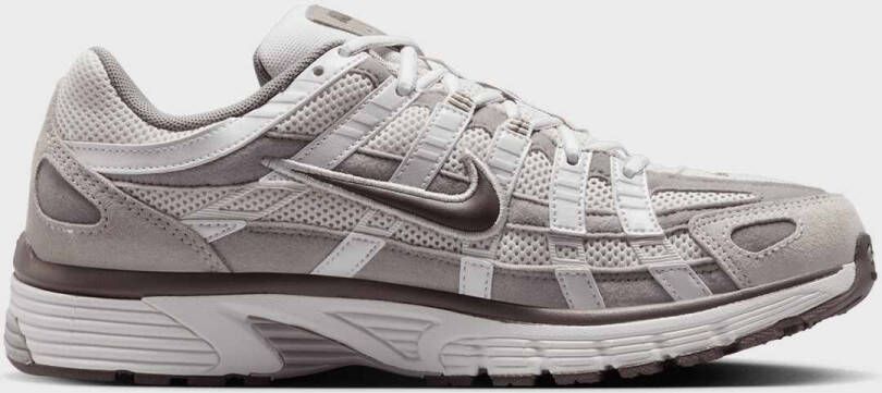 Nike P-6000 in beige formaten: 42.5