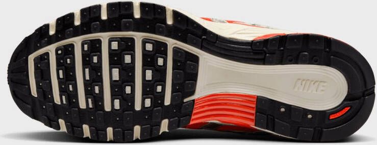Nike P-6000 in wit formaten: 37.5