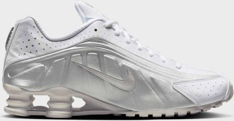Nike Shox R4 Running in wit formaten: 41