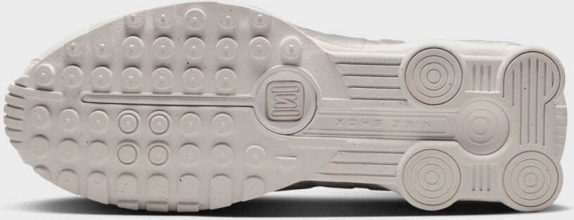 Nike Shox R4 Running in wit formaten: 41