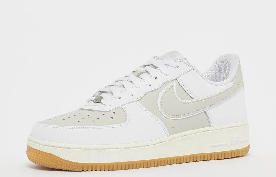 Nike Wmns Air Force 1 '07 Basketball Schoenen white light bone light silver mica green maat: 36.5 beschikbare maaten:36.5 37.5 38