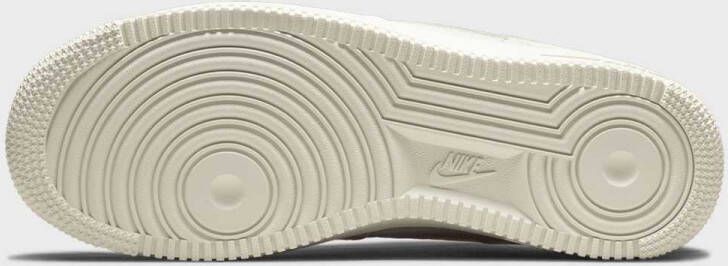 Nike WMNS Air Force 1 Low Premium Air Force 1 in wit formaten: 36.5