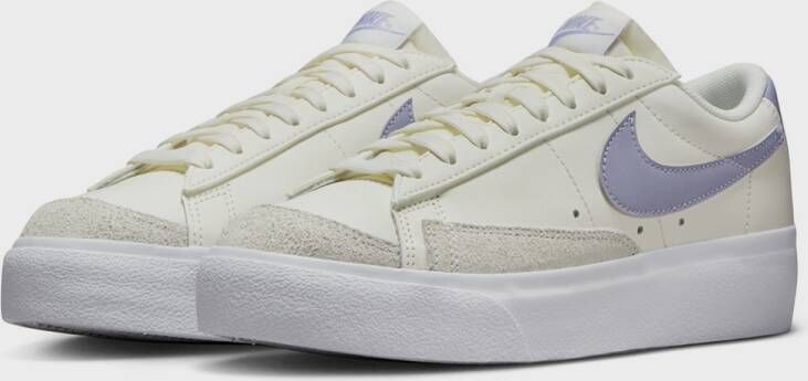 Nike Wmns Blazer Low Platform Basketball Schoenen sail indigo haze white maat: 37.5 beschikbare maaten:37.5 39