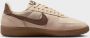 Nike WMNS Field General SE Lifestyle in beige formaten: 36.5 - Thumbnail 4