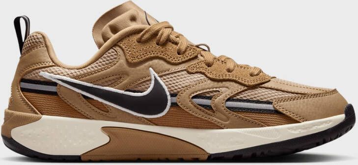 Nike WMNS JAM Electric Lifestyle in bruin formaten: 38.5