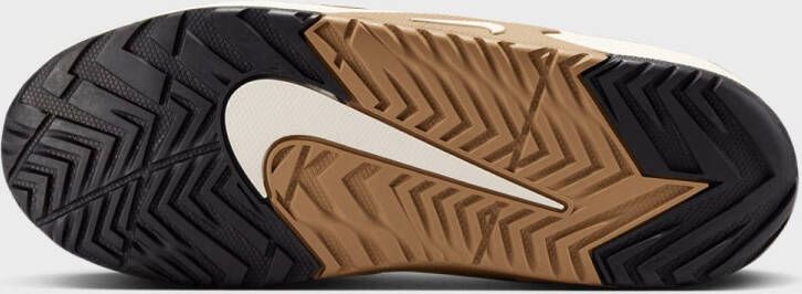 Nike WMNS JAM Electric Lifestyle in bruin formaten: 38.5