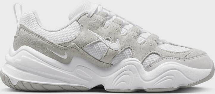Nike Wmns Tech Hera Fashion sneakers Schoenen white white summit white photon dust maat: 36.5 beschikbare maaten:36.5 37.5 38.5