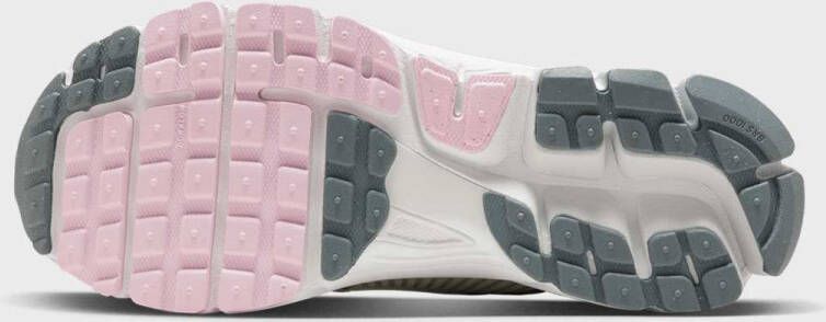 Nike WMNS Zoom Vomero 5 women Lifestyle wit Schoenen