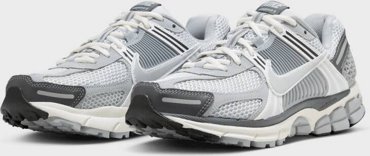 Nike Wmns Zoom Vomero 5 Trendy Sneakers Dames pure platinum metallic silver maat: 37.5 beschikbare maaten:36.5 37.5 38.5 39 40.5 41