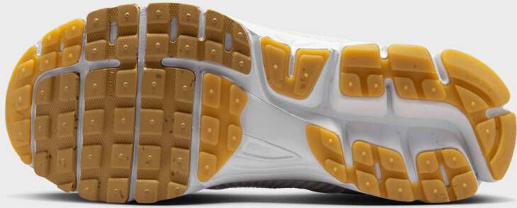 Nike Zoom Vomero 5 Lifestyle in wit formaten: 36.5