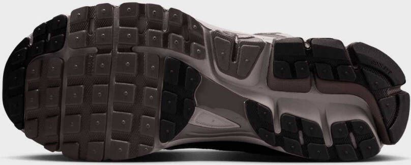Nike Zoom Vomero 5 men Lifestyle bruin Schoenen