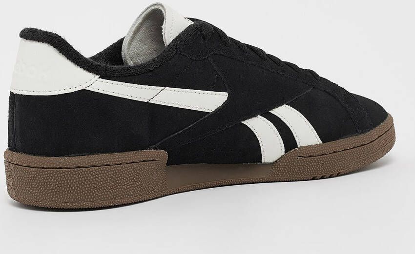 Reebok Club C Grounds UK in zwart formaten: 41