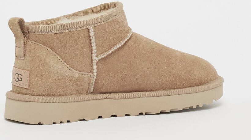 Ugg Classic Ultra Mini Boots in beige formaten: 42