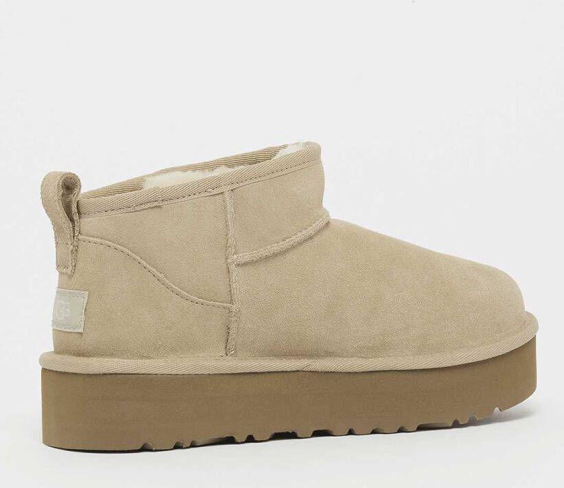 Ugg Classic Ultra Mini Platform sand (GS) Boots in beige formaten: 33.5
