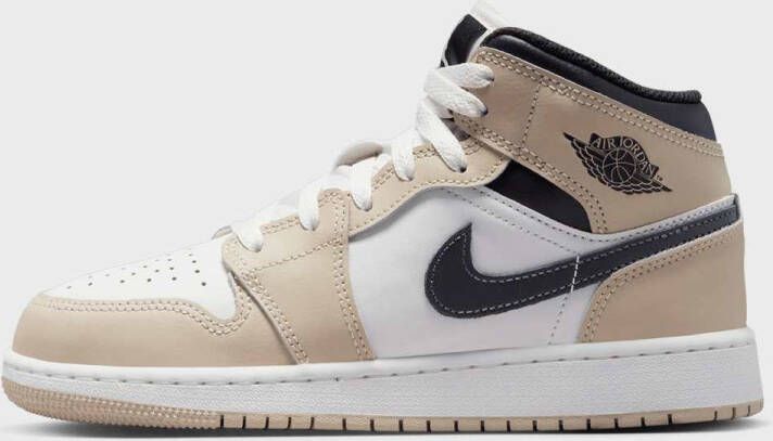Jordan Air 1 Mid (GS) Air Retro in beige formaten: 38