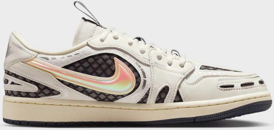 Jordan Air 1 MM Low V3 Women beige Schoenen