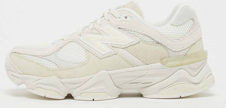 New Balance 9060 Lifestyle in beige formaten: 38.5