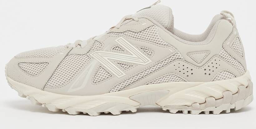 New Balance 610 in Beige
