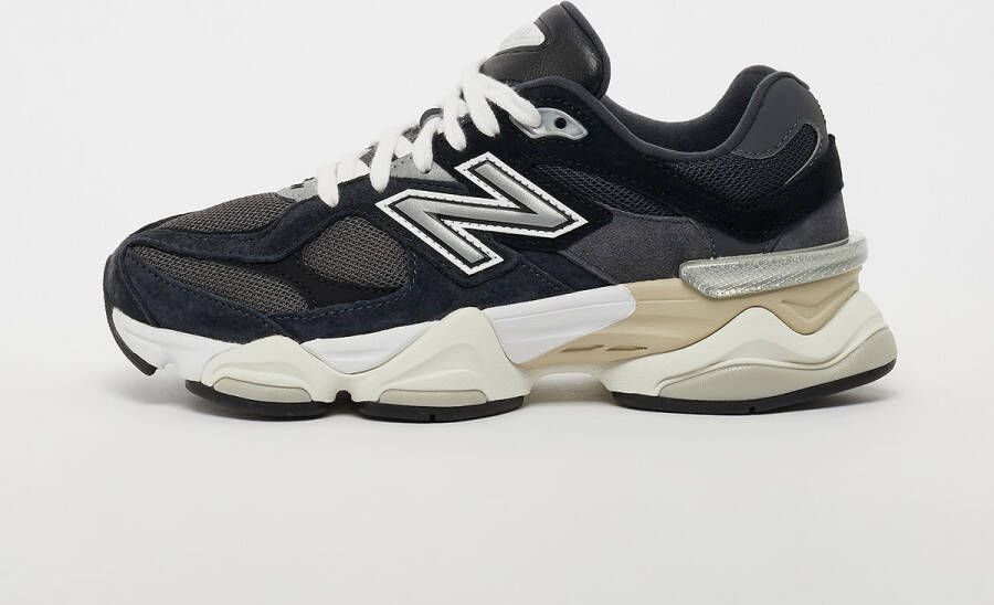 New Balance 9060 Lifestyle in blauw formaten: 39.5