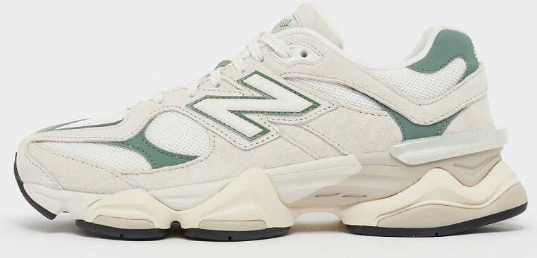 New Balance 9060 Lifestyle in beige formaten: 37
