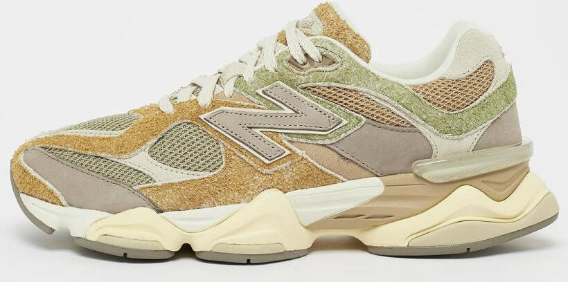 New Balance 9060 Lifestyle in beige formaten: 42