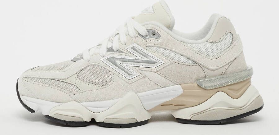 New Balance 9060 Lifestyle in beige formaten: 42