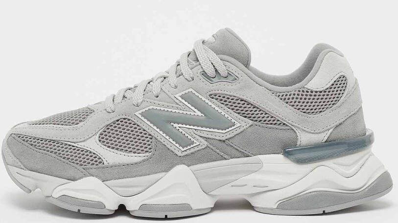 New Balance 9060 Lifestyle in grijs formaten: 42.5