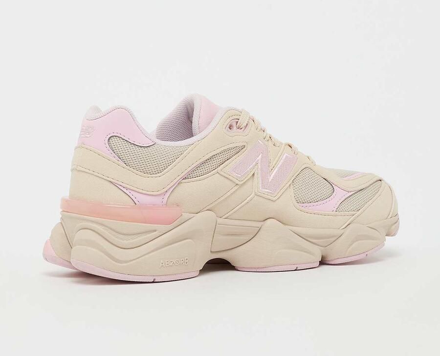 New Balance 9060 Unisex Lifestyle beige Schoenen