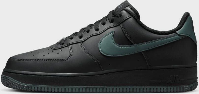 Nike Air Force 1'07 black vintage green Air Force 1 in zwart formaten: 40.5