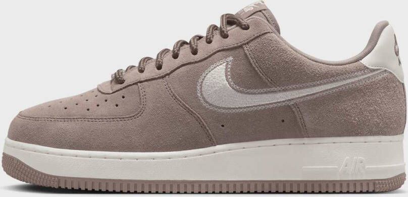 Nike Air Force 1`07 LV8 men 1 bruin Schoenen