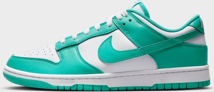 Nike Dunk Low Retro Bttys Basketball Schoenen white clear jade white maat: 42 beschikbare maaten:42