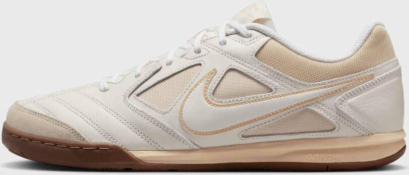 Nike Gato Lifestyle in beige formaten: 46