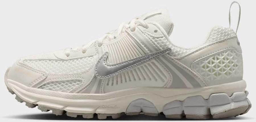 Nike Kinderschoenen met accenten met reflecterend design Vomero 5 Wit - Foto 2