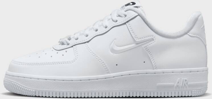 Nike Wmns Air Force 1 '07 Se Basketball Schoenen white multi color black maat: 36.5 beschikbare maaten:36.5 37.5 38 39