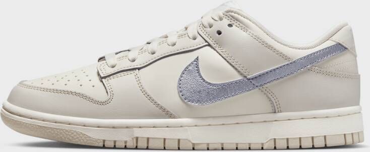 Nike WMNS Dunk Low