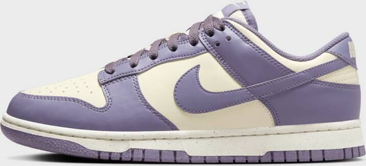 Nike WMNS Dunk Low in Paars