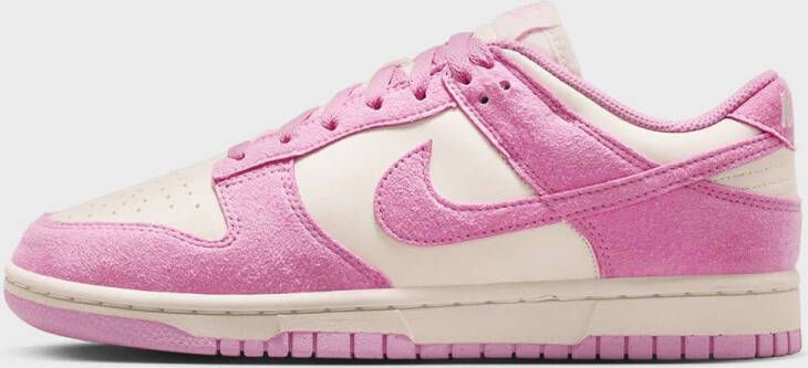 Nike WMNS Dunk Low Dunk in lichtroze formaten: 40.5