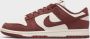 Nike WMNS Dunk Low Dunk in rood formaten: 38.5 - Thumbnail 1