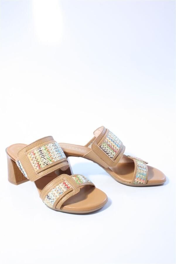 Hispanitas Dames slippers cognac