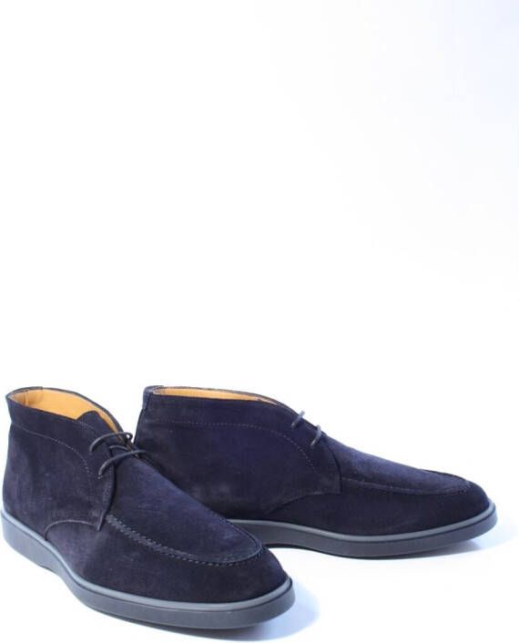 Magnanni Heren veter gekleed