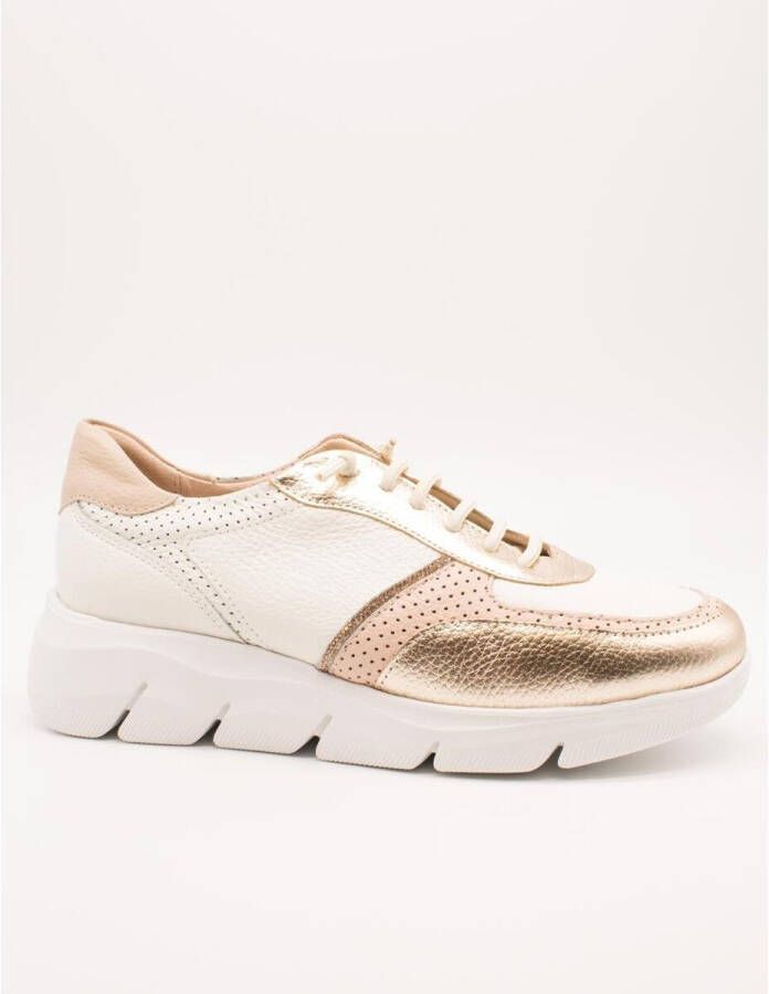 24 Hrs Sneakers