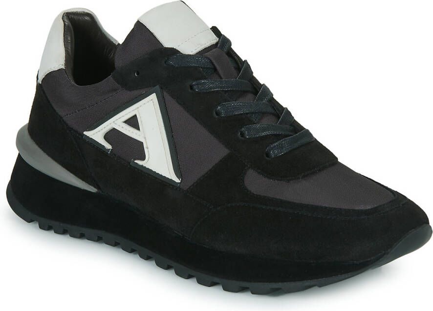 Adige Lage Sneakers Yarir
